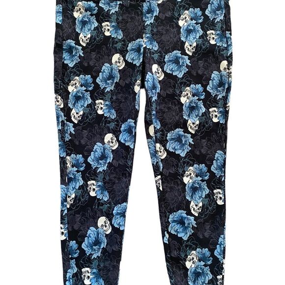 Torrid | Pixie Skull Floral Leggings, Size 2R - Picture 5 of 7